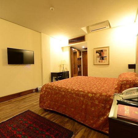 Regency Inn Hotel ラホール エクステリア 写真