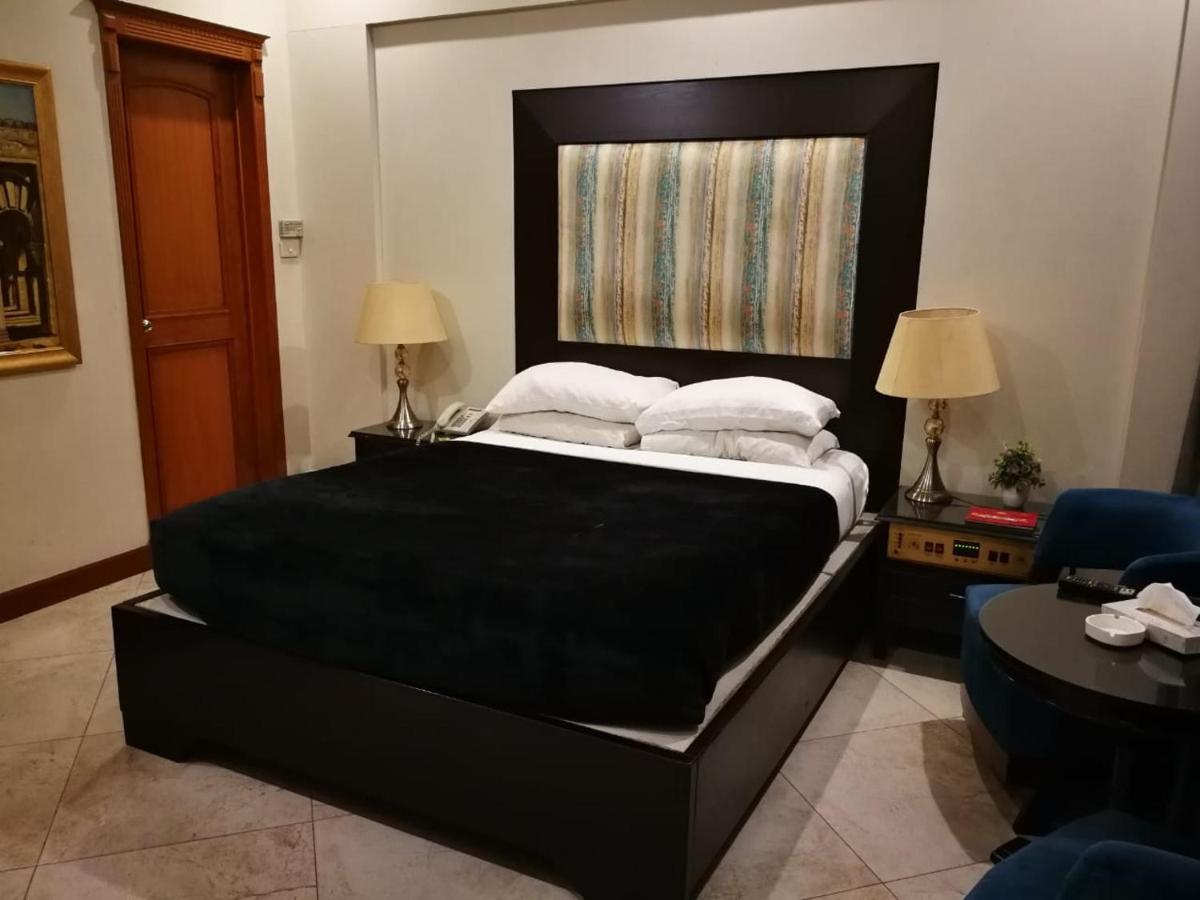 Regency Inn Hotel ラホール エクステリア 写真