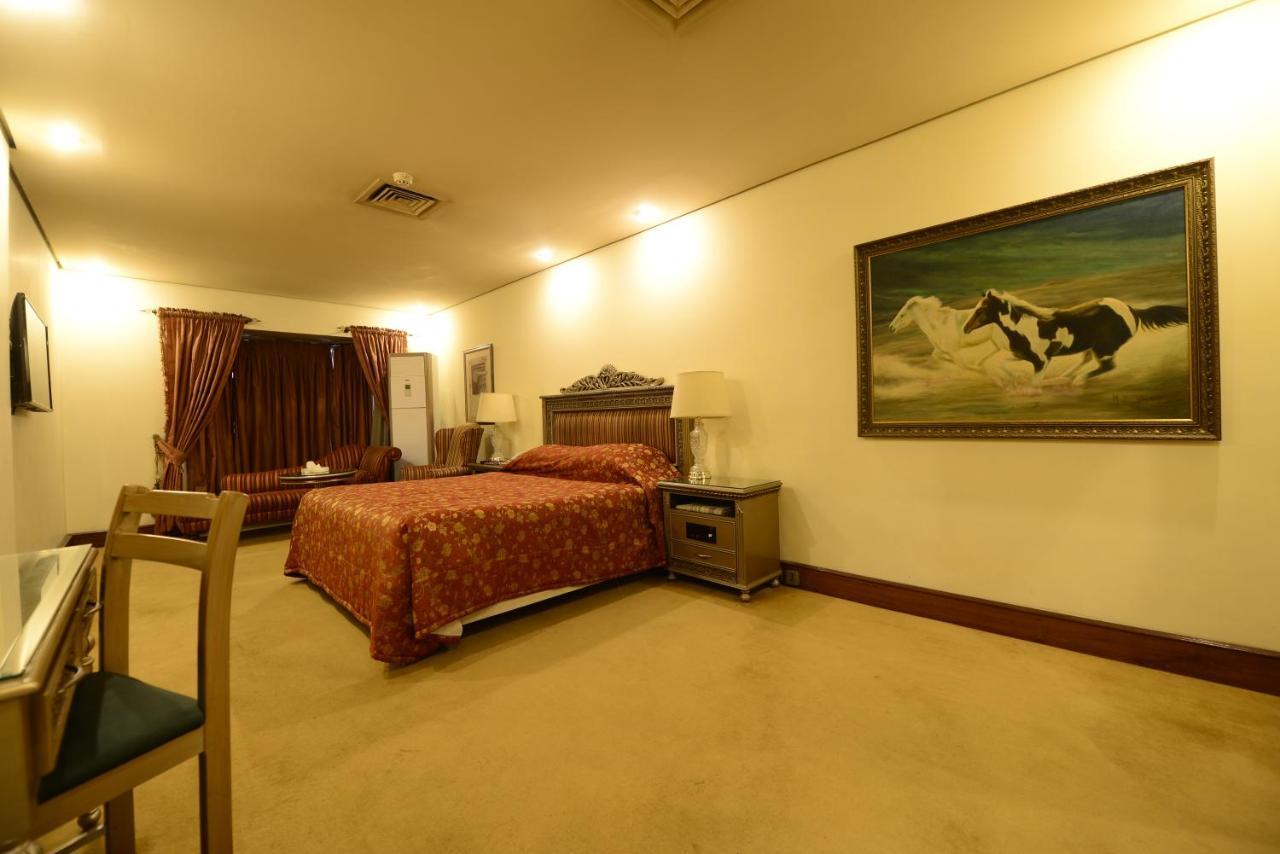 Regency Inn Hotel ラホール エクステリア 写真