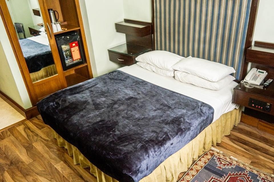 Regency Inn Hotel ラホール エクステリア 写真