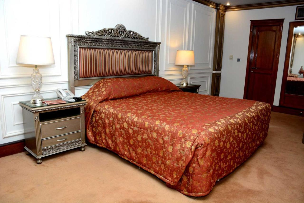 Regency Inn Hotel ラホール エクステリア 写真