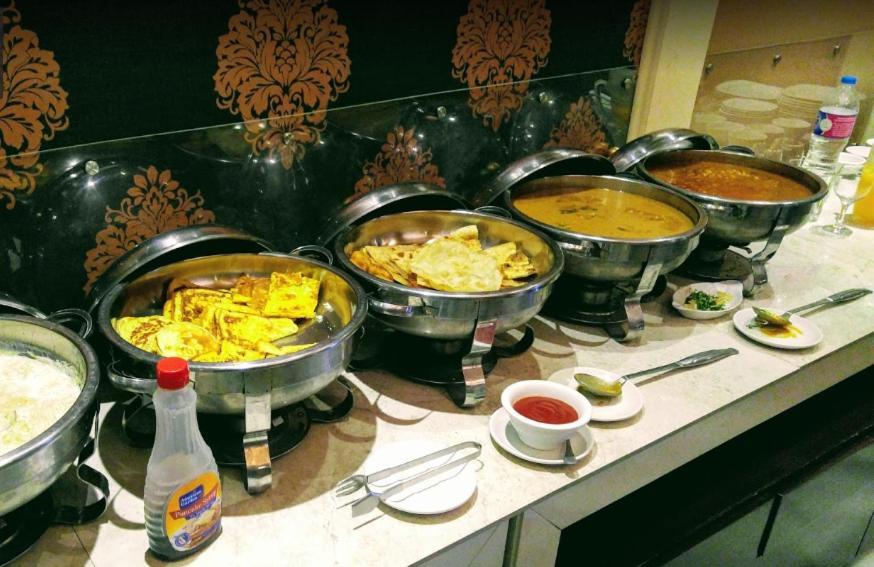 Regency Inn Hotel ラホール エクステリア 写真